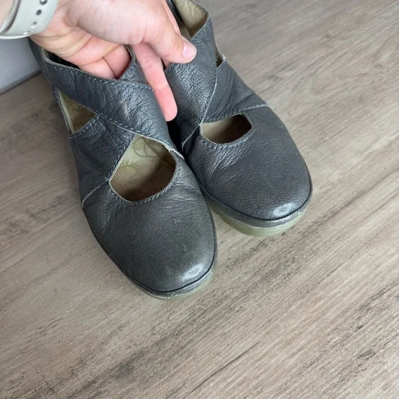 Fly London Yogo Wedge Sandals Leather Gray - Picture 2 of 9